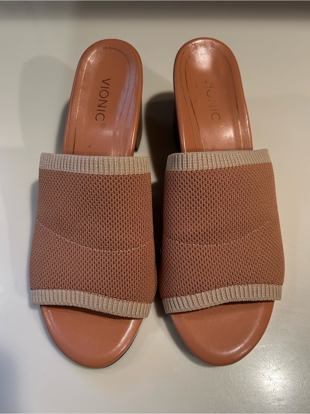 Vionic Fleur Tan Mules 8.5